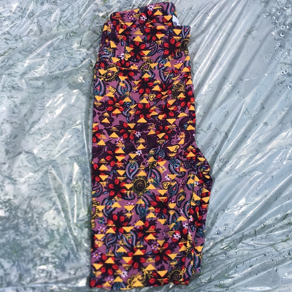NWOT LuLaRoe Floral Pattern Leggings